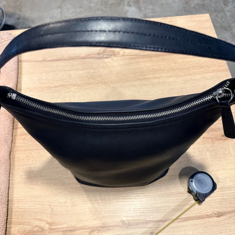 Coach Black Leather Legacy Hobo Shoulder Bag Handbag 9823 Shoulder Bag